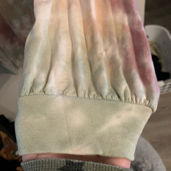 Mauve/sage Super Soft Fleece Sweatshirt - Picture 10 of 15
